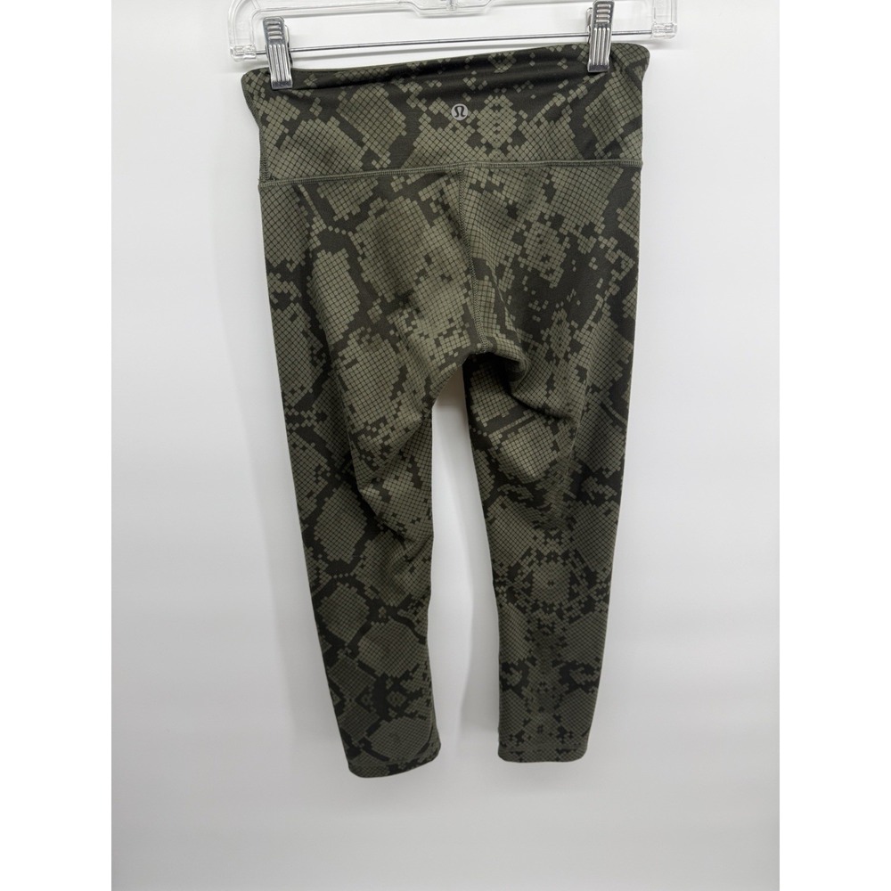 Lululemon Women's Size 4 Olive Green Snakeskin Print Cropped Leggings